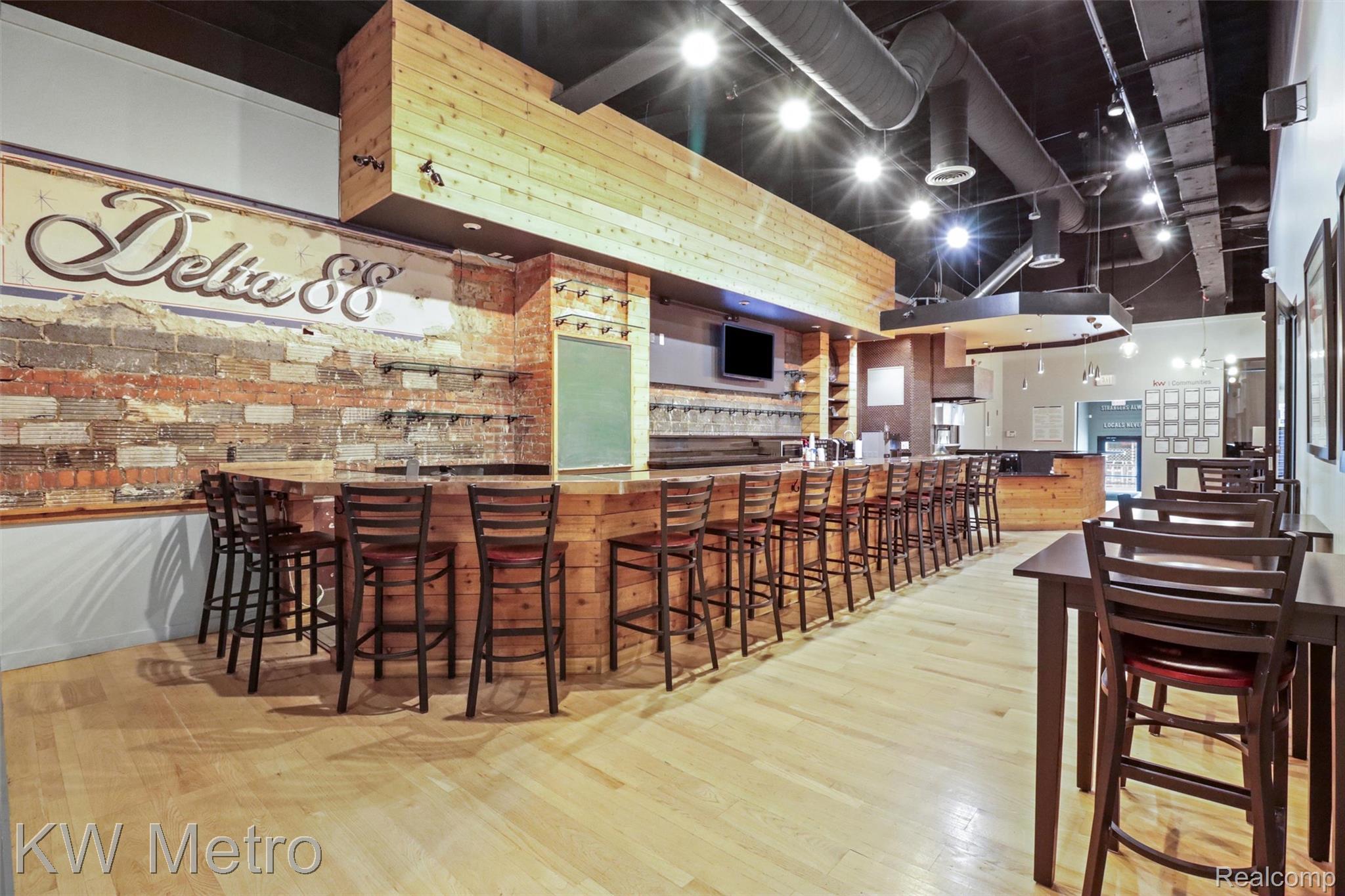 423 S Washington Avenue 200