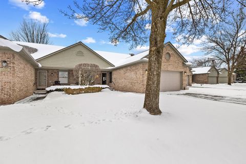 Photo of 4453 Thornwood Court, Macomb Township, MI 48092 (MLS # 81026002416)