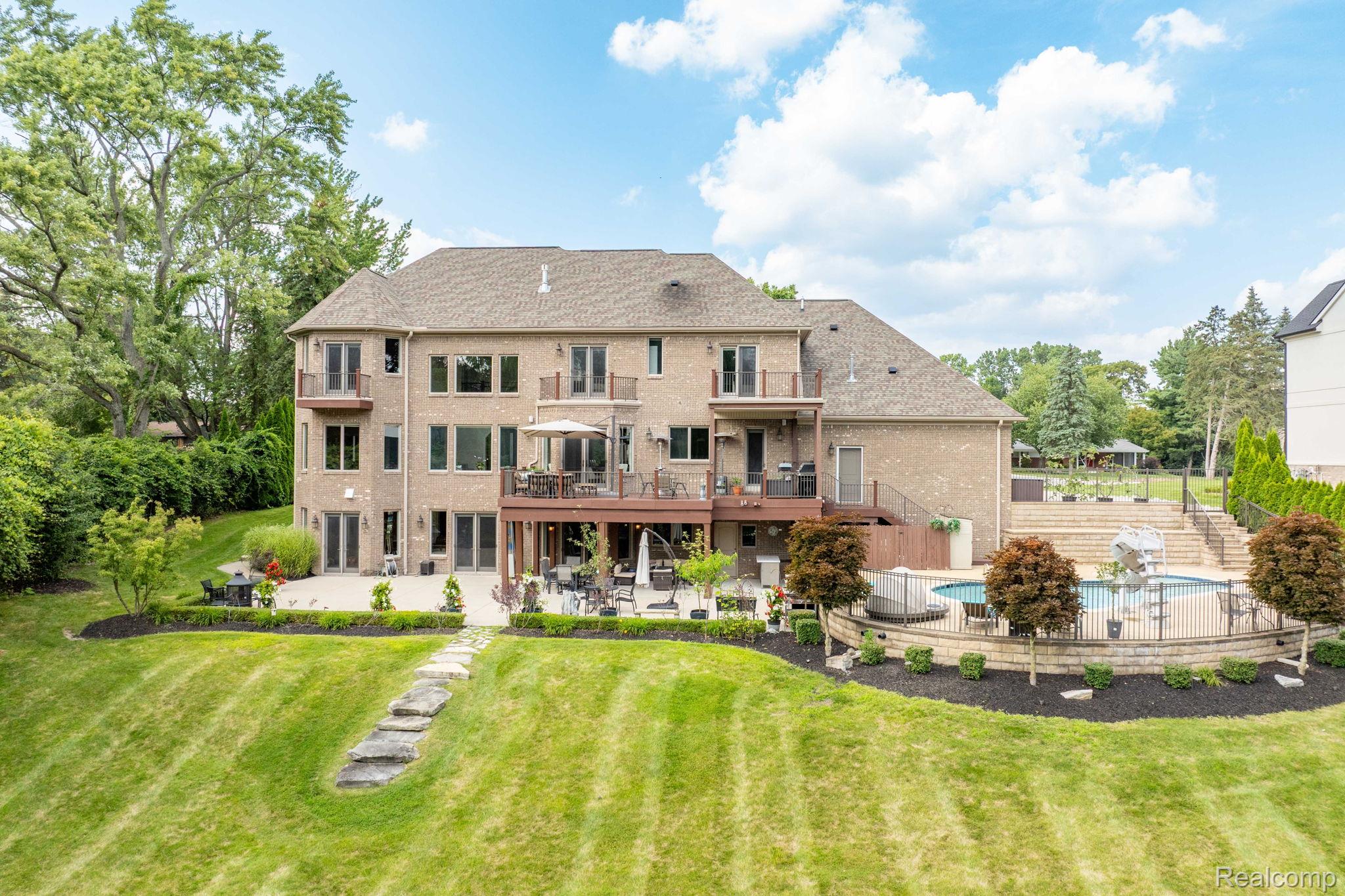 1015 Joanne Court