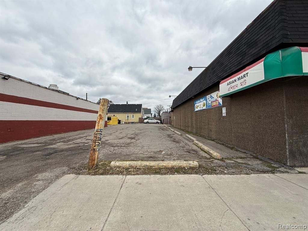 10224 CONANT Street