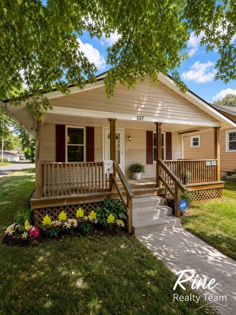 Photo of 137 Meachem Avenue, Battle Creek City, MI 49037 (MLS # 61050221306)