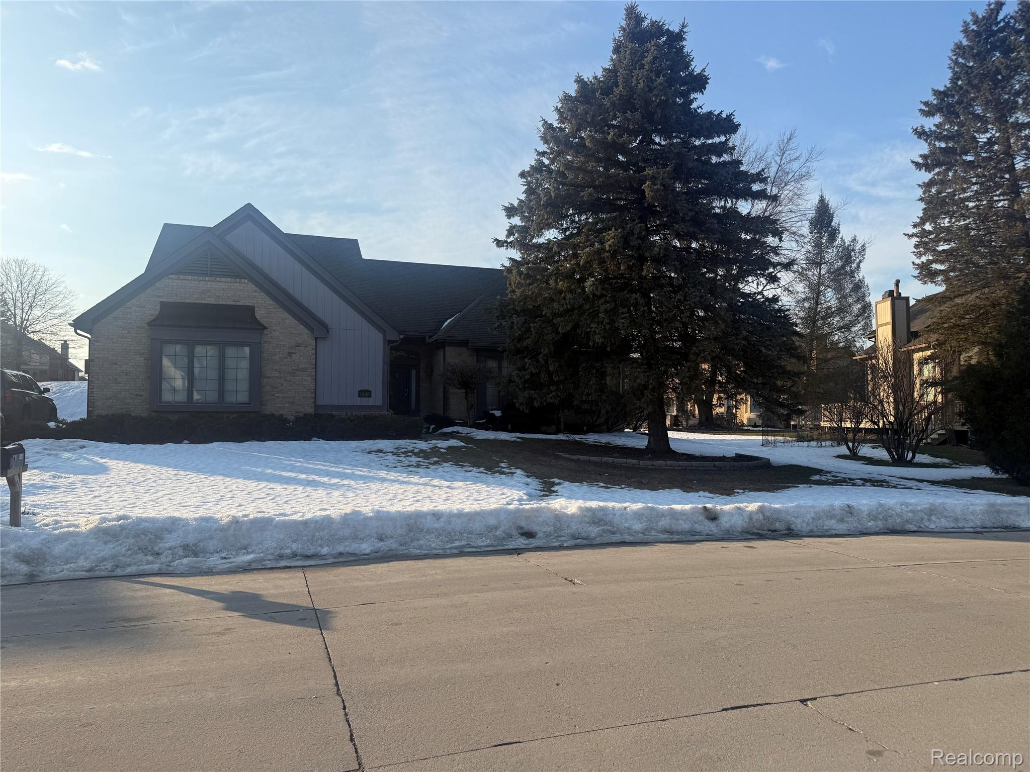 1446 Vistaview Drive