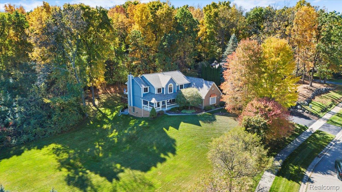 9755 Forest Ridge Drive