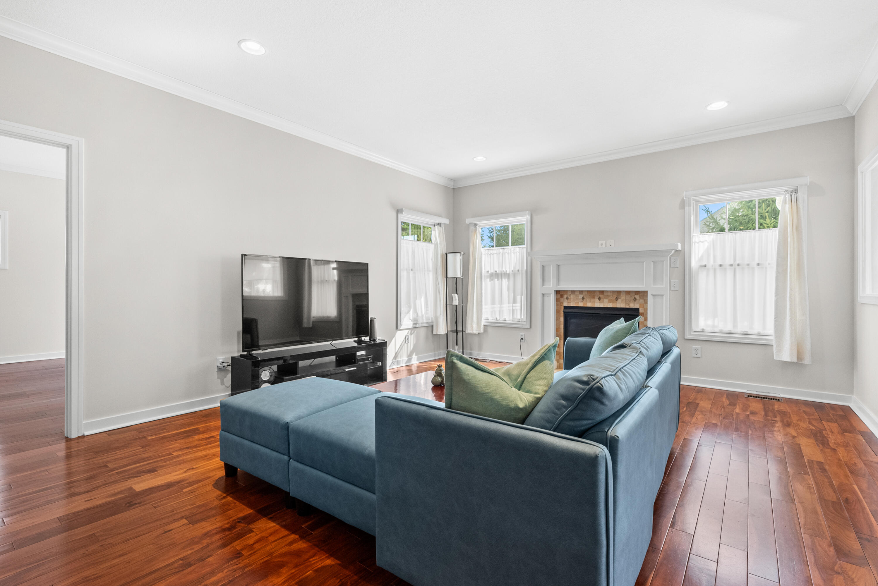 5359 Harborview Pass