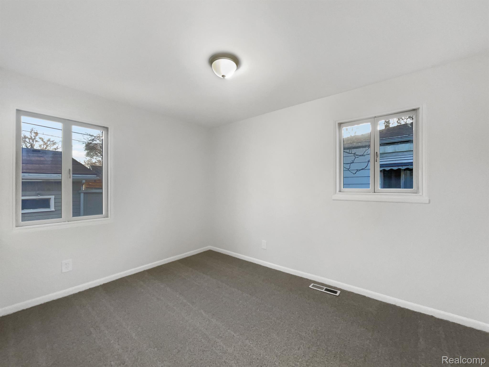 305 W HUDSON Avenue