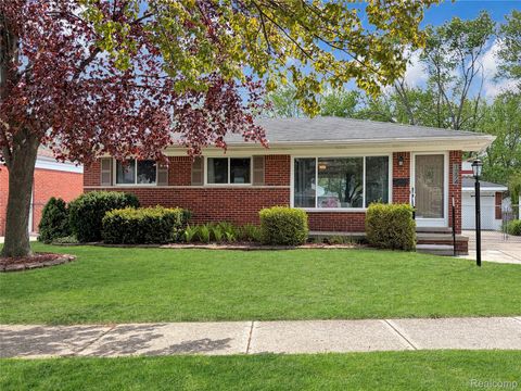 1274 Fontaine Avenue Madison Heights City MI 48071