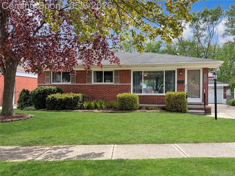 1274 Fontaine Avenue Madison Heights City MI 48071