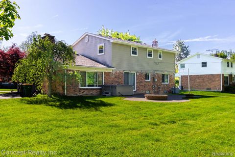 Tiny photo for 20973 Westfarm Lane, Farmington Hills City, MI 48167 (MLS # 20261039597)
