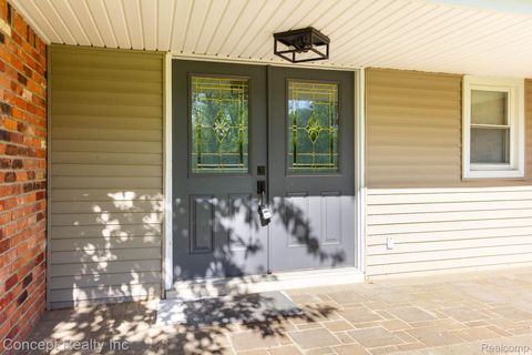 Tiny photo for 20973 Westfarm Lane, Farmington Hills City, MI 48167 (MLS # 20261039597)