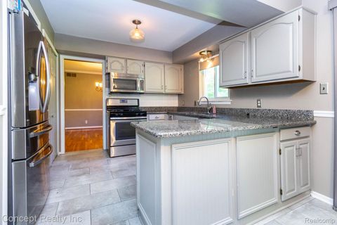 Tiny photo for 20973 Westfarm Lane, Farmington Hills City, MI 48167 (MLS # 20261039597)