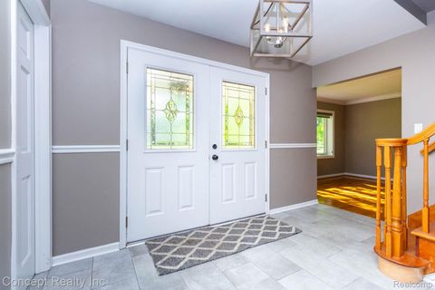 Tiny photo for 20973 Westfarm Lane, Farmington Hills City, MI 48167 (MLS # 20261039597)