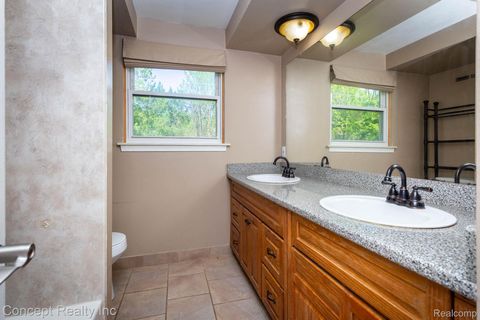 Tiny photo for 20973 Westfarm Lane, Farmington Hills City, MI 48167 (MLS # 20261039597)
