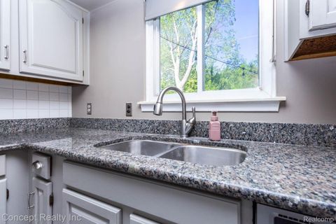 Tiny photo for 20973 Westfarm Lane, Farmington Hills City, MI 48167 (MLS # 20261039597)