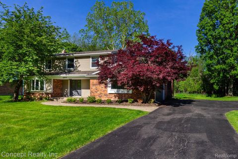 Tiny photo for 20973 Westfarm Lane, Farmington Hills City, MI 48167 (MLS # 20261039597)