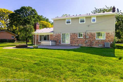 Tiny photo for 20973 Westfarm Lane, Farmington Hills City, MI 48167 (MLS # 20261039597)