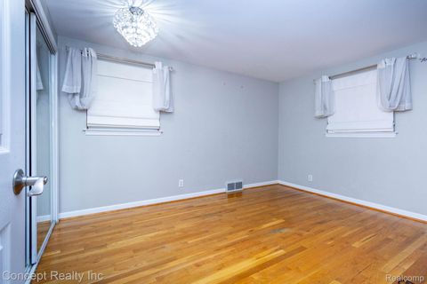 Tiny photo for 20973 Westfarm Lane, Farmington Hills City, MI 48167 (MLS # 20261039597)