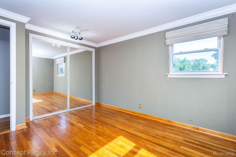 Tiny photo for 20973 Westfarm Lane, Farmington Hills City, MI 48167 (MLS # 20261039597)