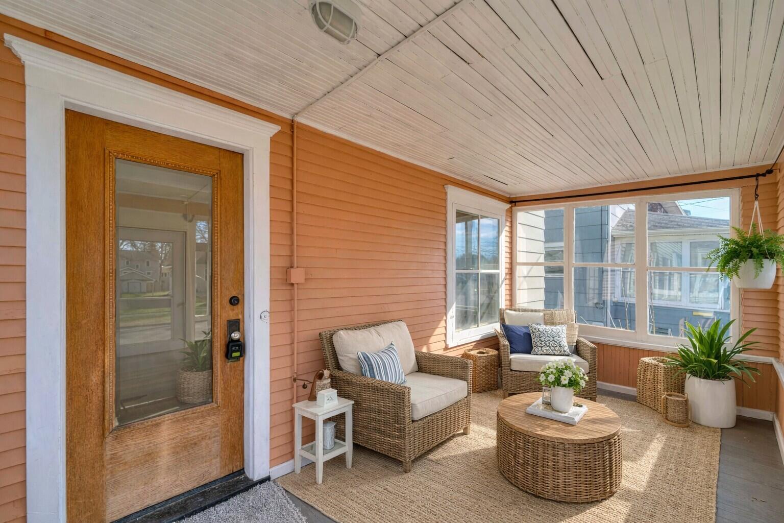 121 N Thompson Street