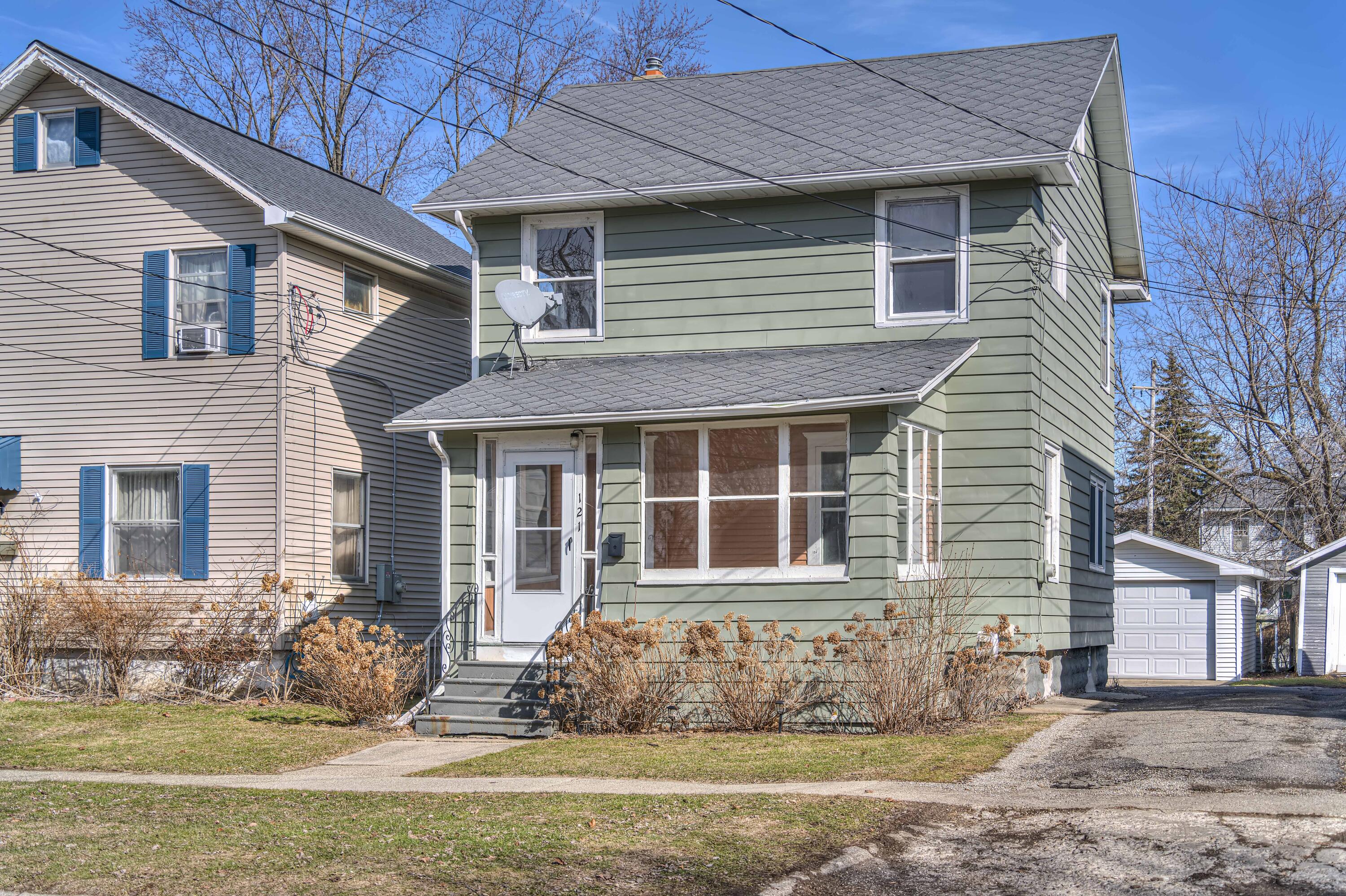 121 N Thompson Street