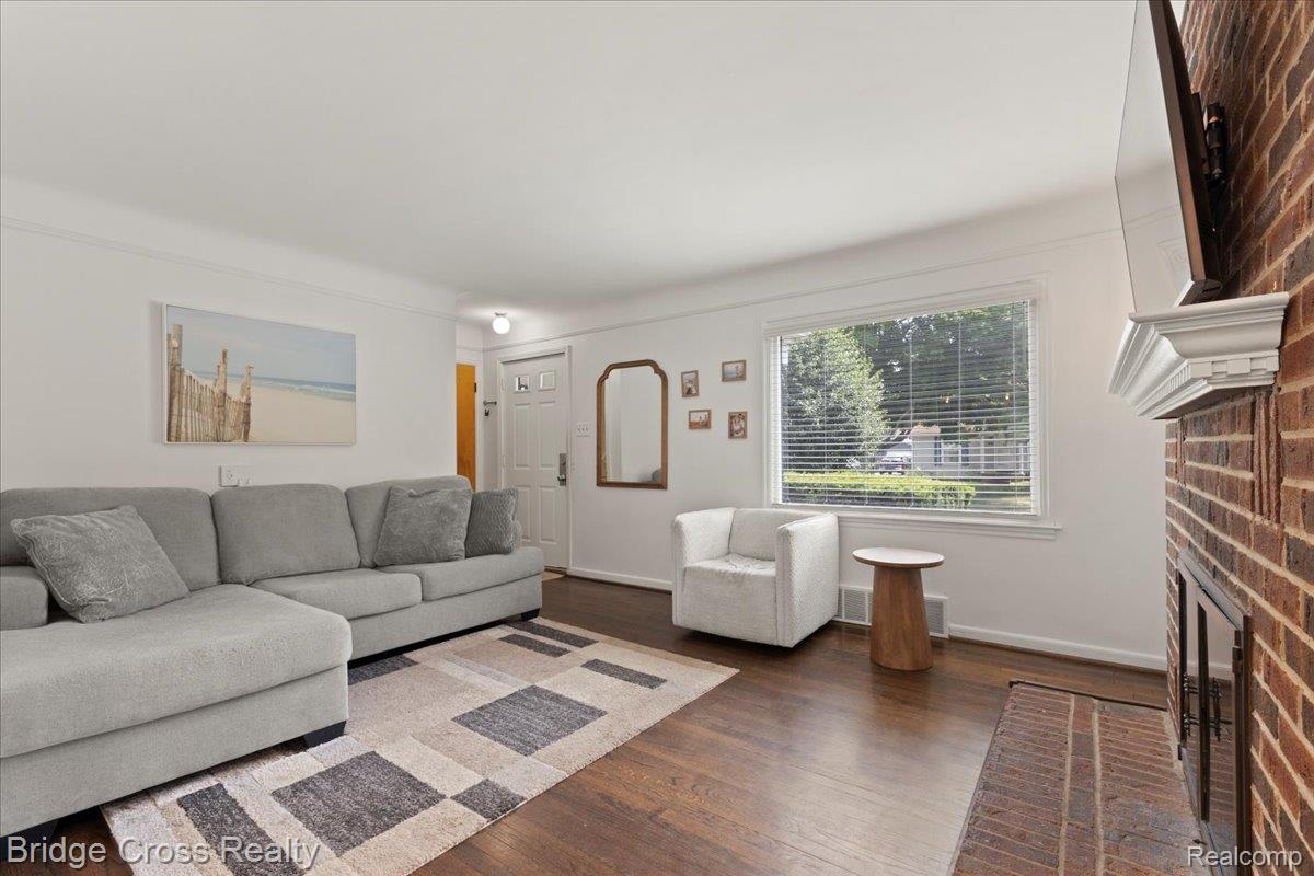 2191 Cummings Avenue