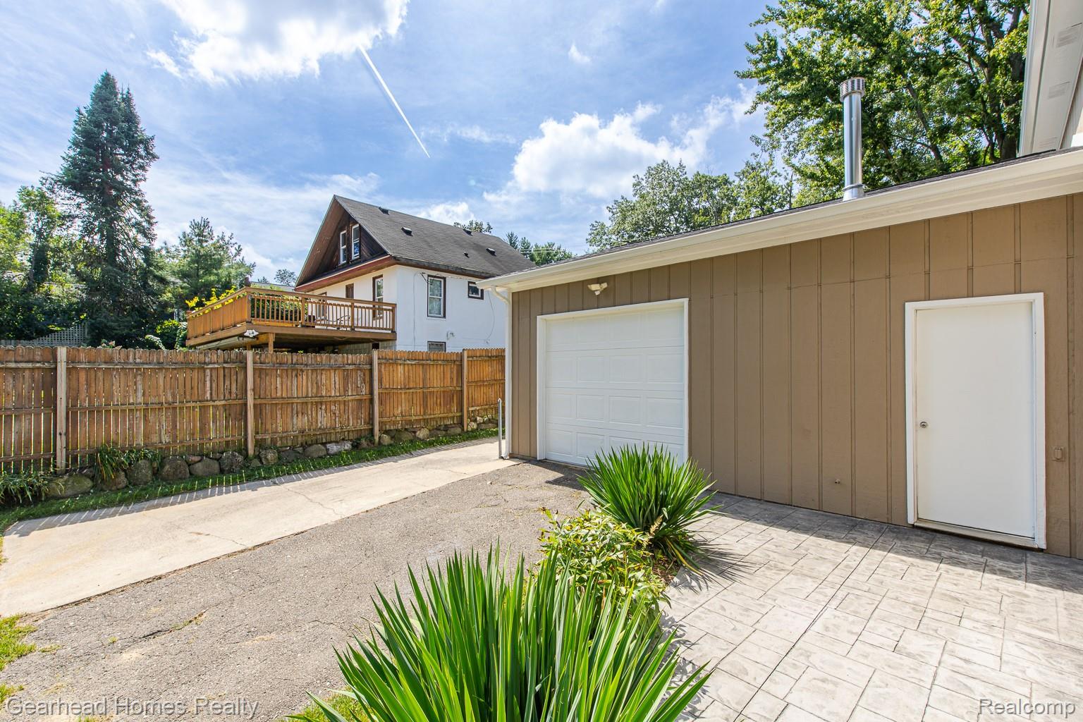 3068 Seebaldt Avenue