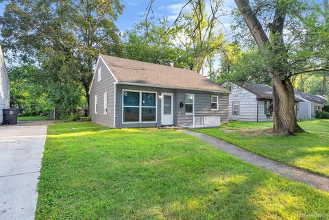 10750 Albany St Street Oak Park City MI 48237