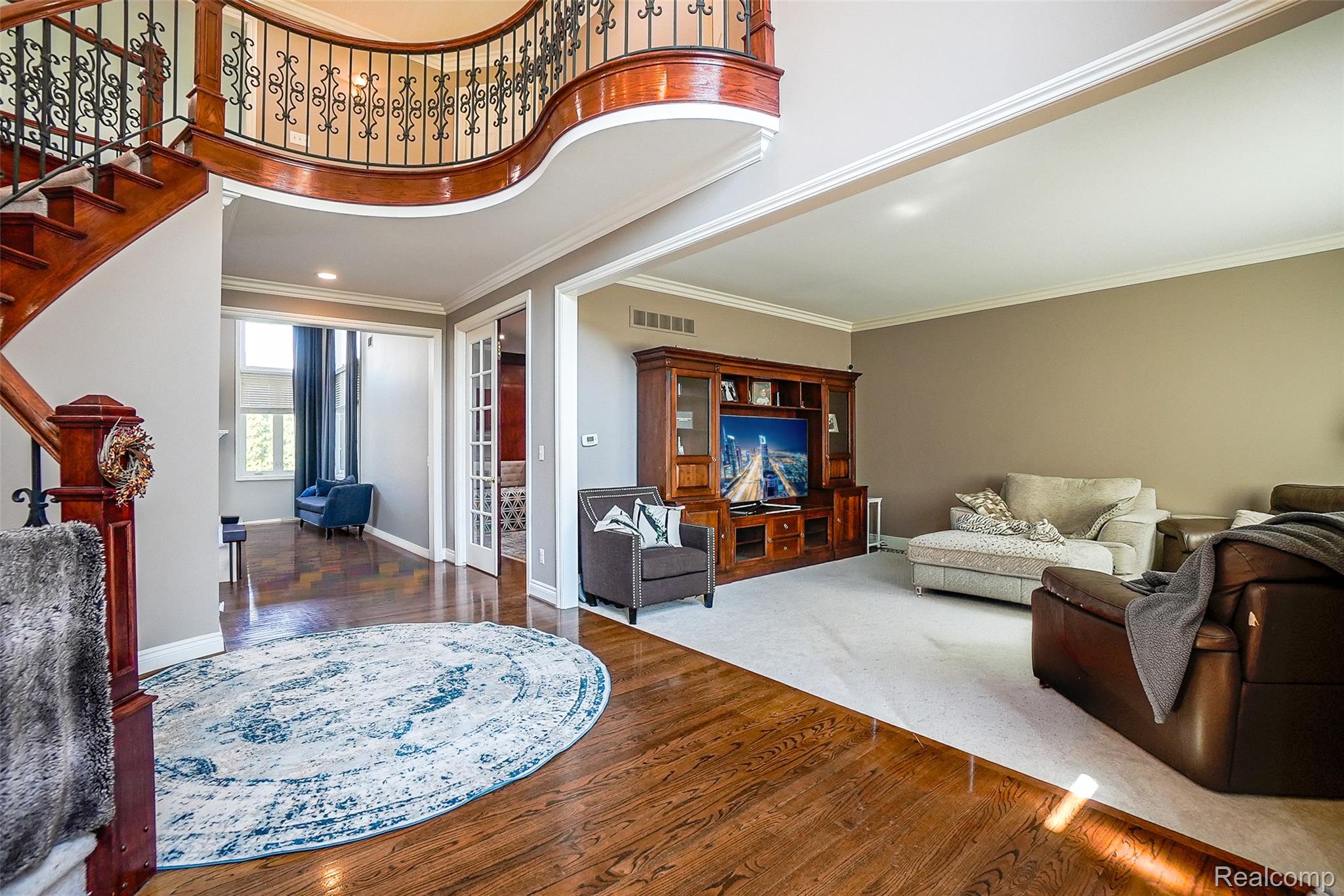 54182 Queensborough Drive