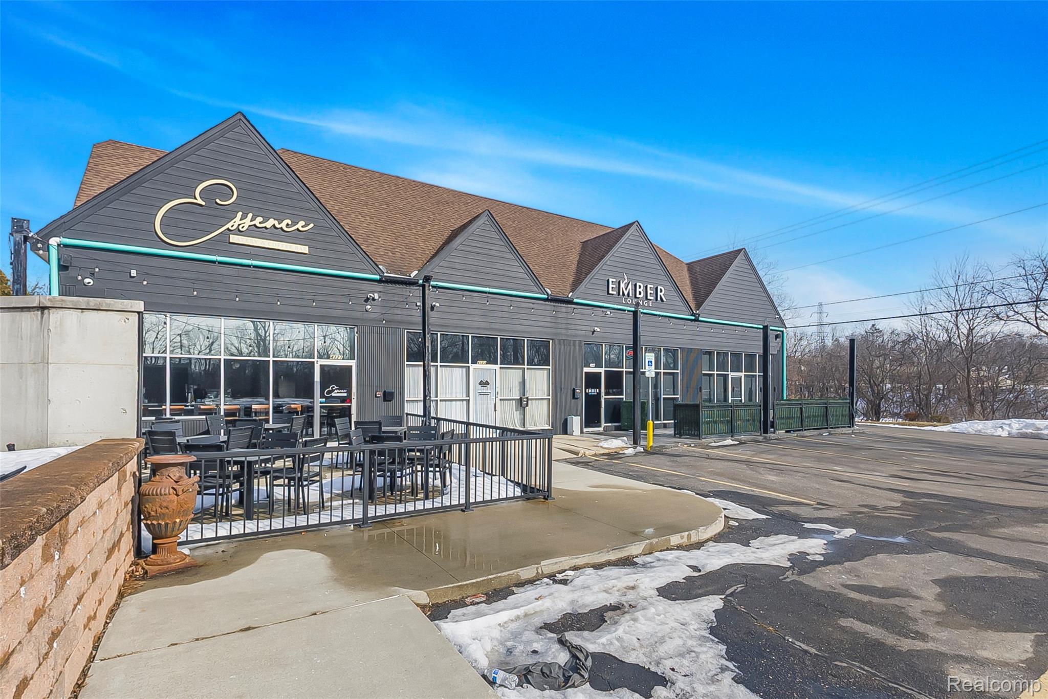 4121 Orchard Lake Rd