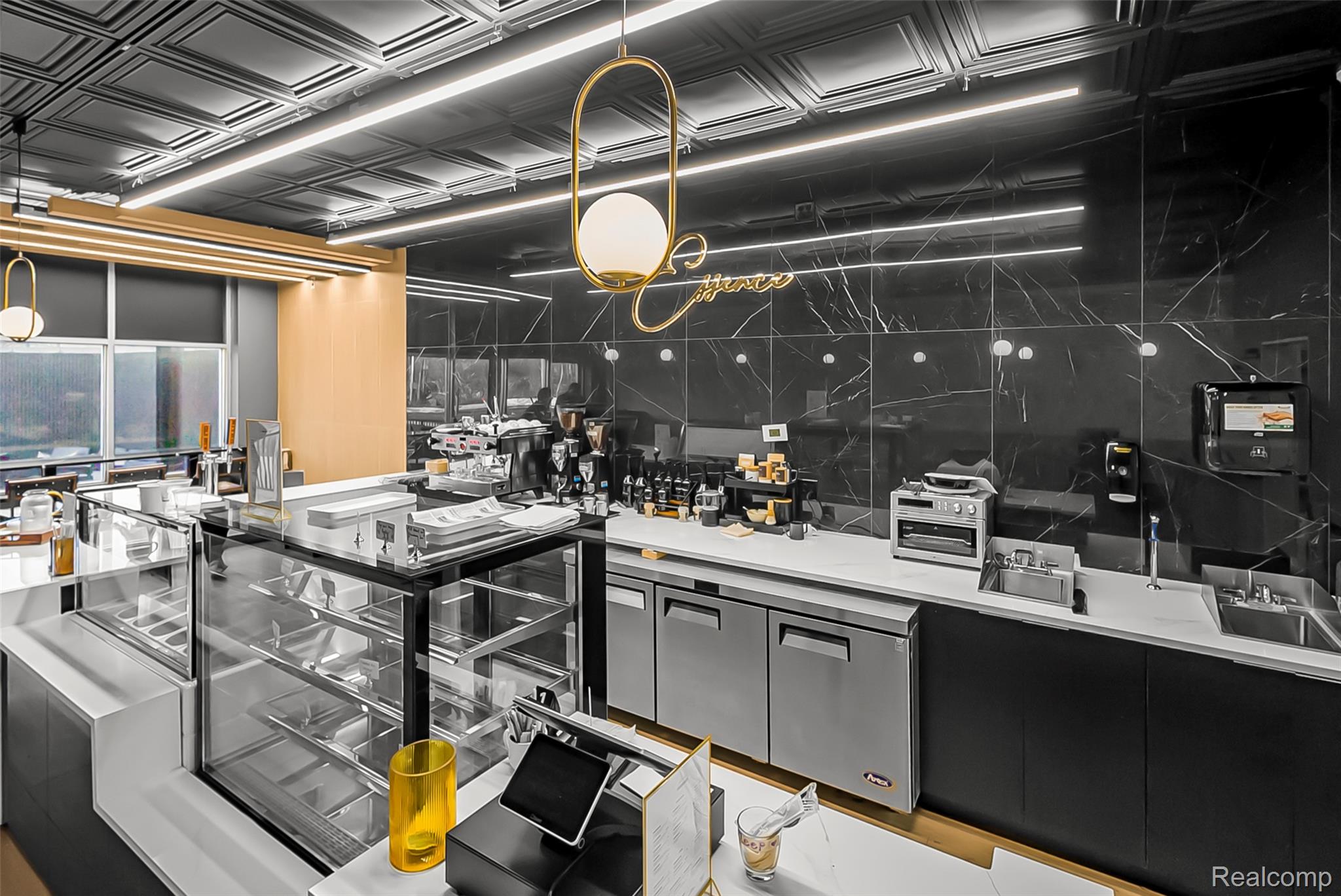 4121 Orchard Lake Rd