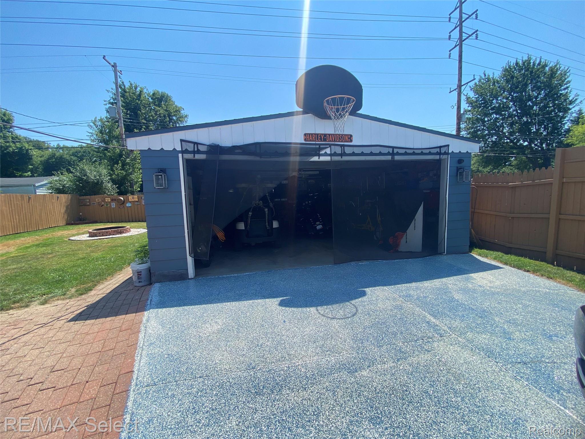 818 McKeighan Avenue