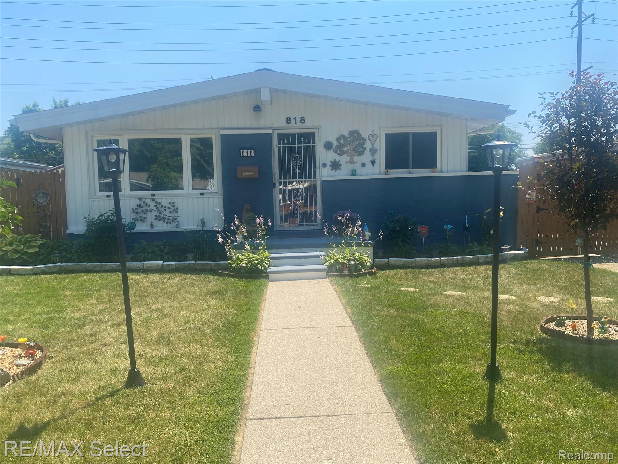 818 McKeighan Avenue