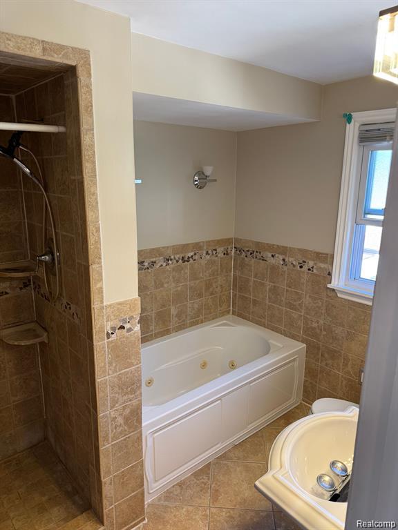 18259 Spring Court S