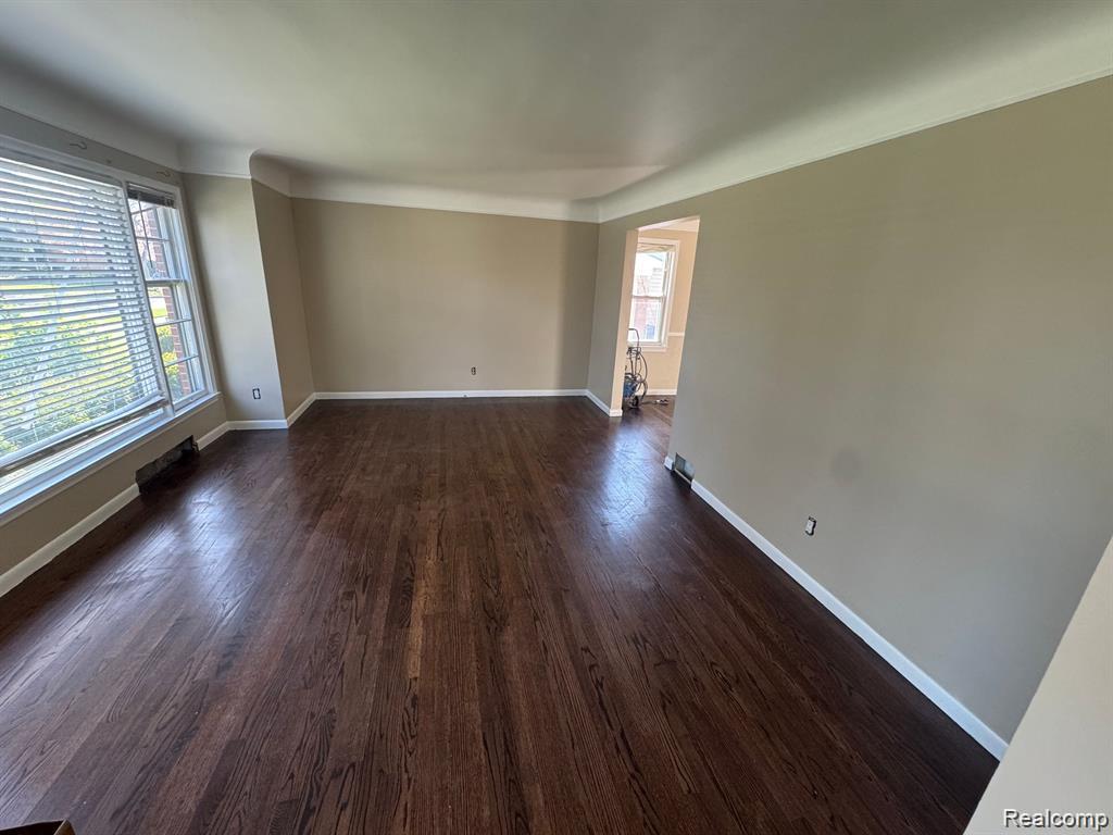 18259 Spring Court S