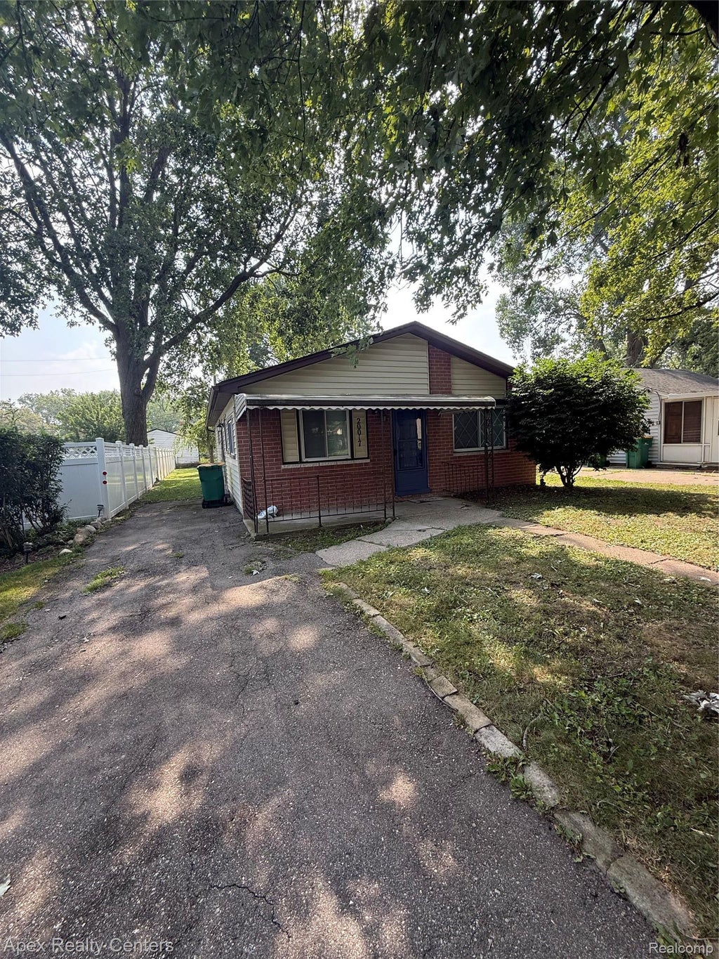 Photo of 20017 Cornell Avenue, Brownstown Charter Township, MI 48174 (MLS # 20261056446)