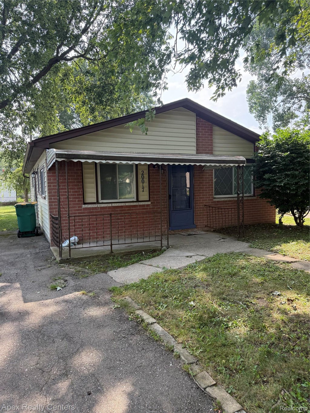 Photo of 20017 Cornell Avenue, Brownstown Charter Township, MI 48174 (MLS # 20261056446)