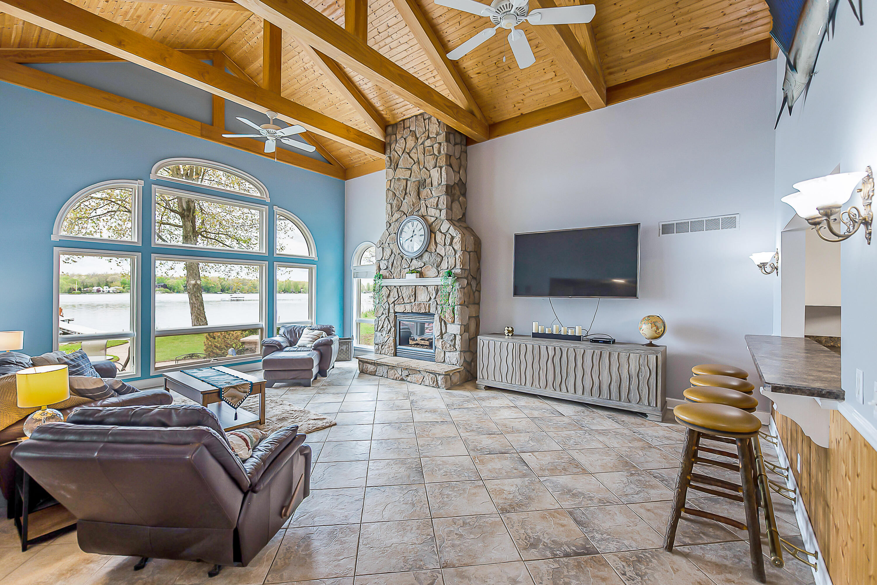 5256 Edgelake Drive