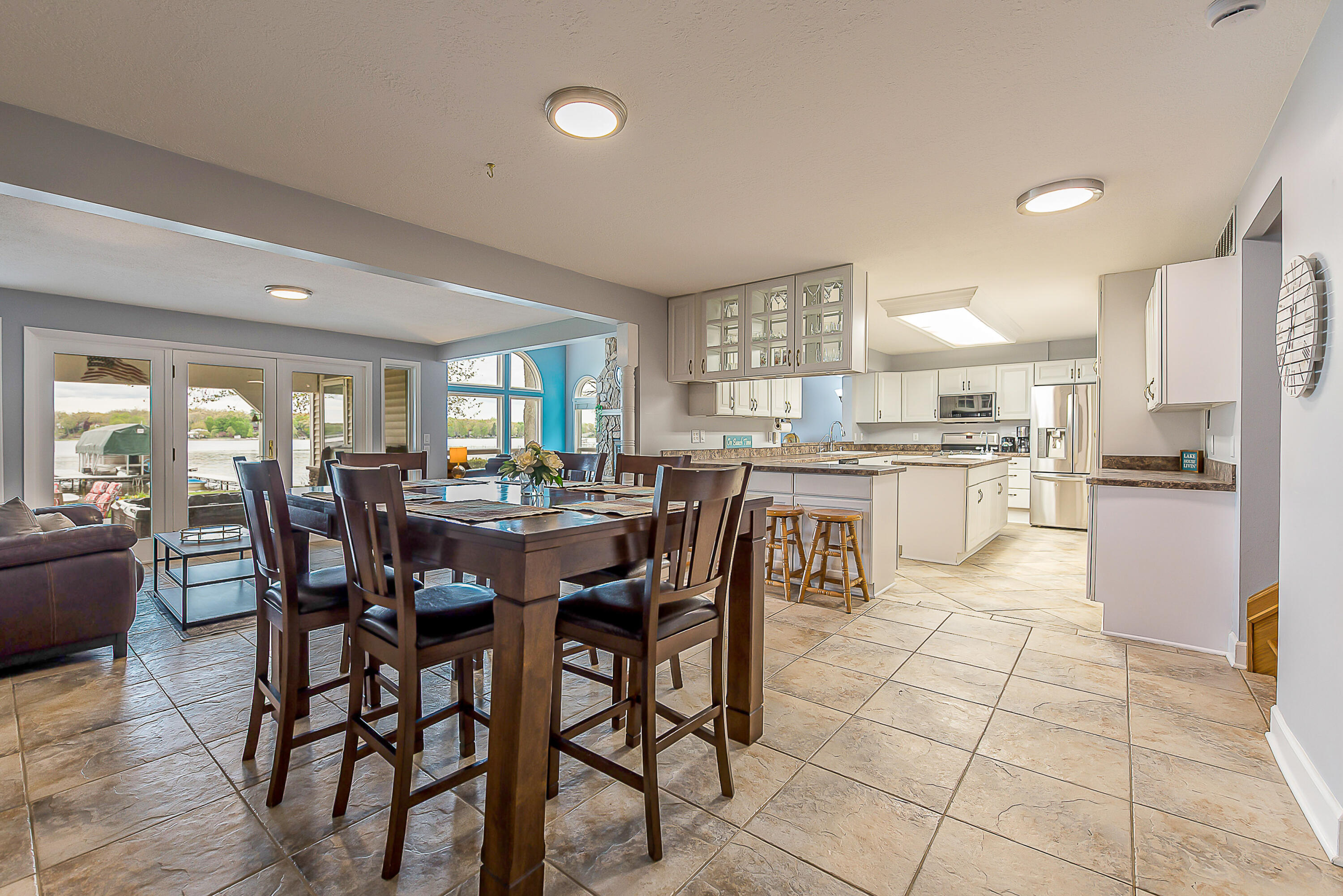 5256 Edgelake Drive