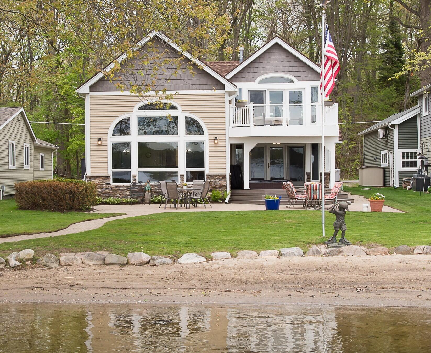 5256 Edgelake Drive