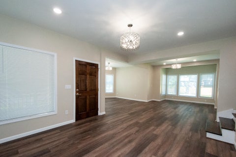 Tiny photo for 172 W Manchester Street, Battle Creek City, MI 49037 (MLS # 64026055771)