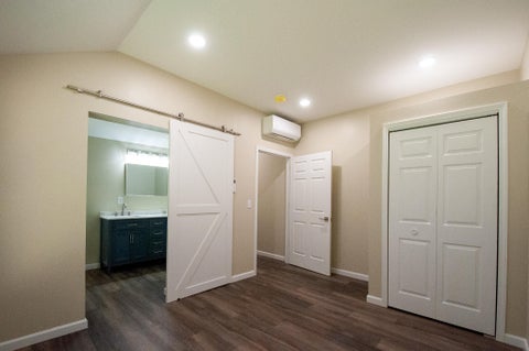 Tiny photo for 172 W Manchester Street, Battle Creek City, MI 49037 (MLS # 64026055771)
