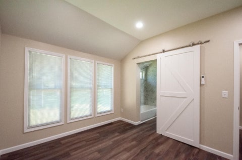 Tiny photo for 172 W Manchester Street, Battle Creek City, MI 49037 (MLS # 64026055771)