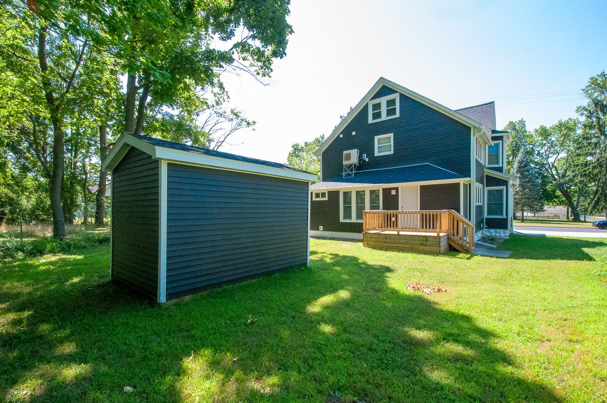 172 W Manchester Street