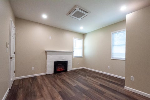 Tiny photo for 172 W Manchester Street, Battle Creek City, MI 49037 (MLS # 64026055771)