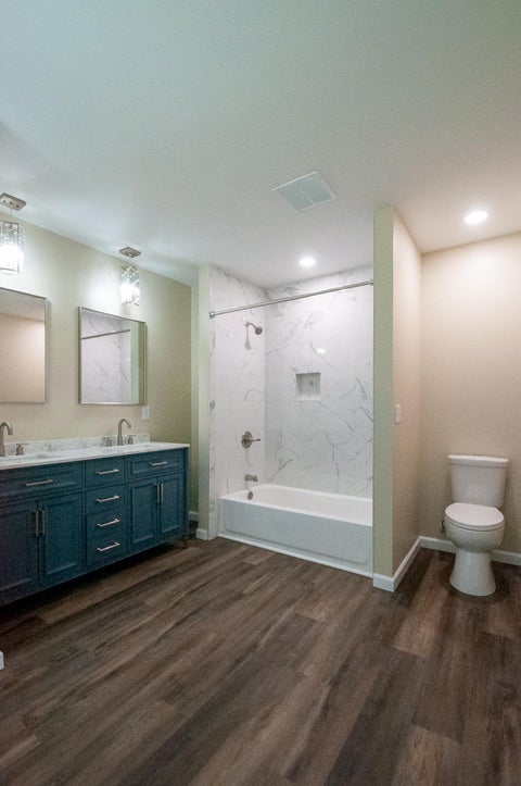 Tiny photo for 172 W Manchester Street, Battle Creek City, MI 49037 (MLS # 64026055771)