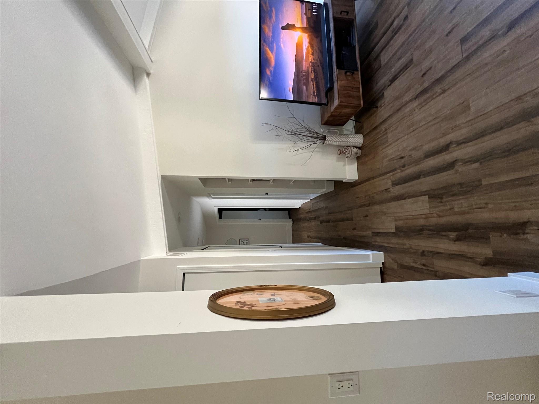 38016 Bloomfield Drive