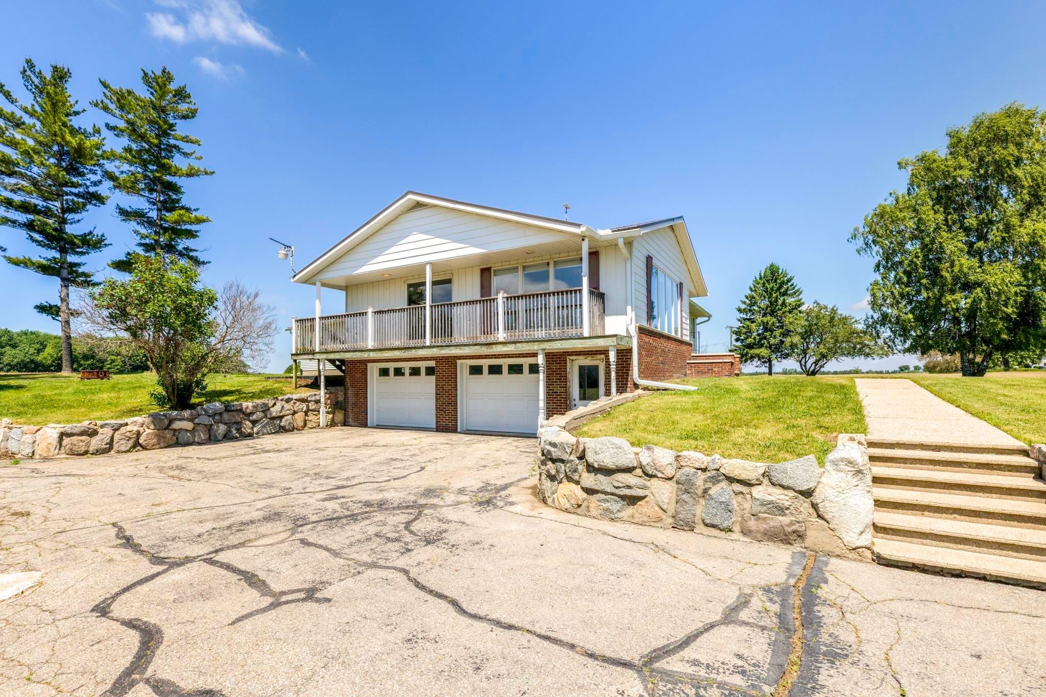 2481 N Ruth Road