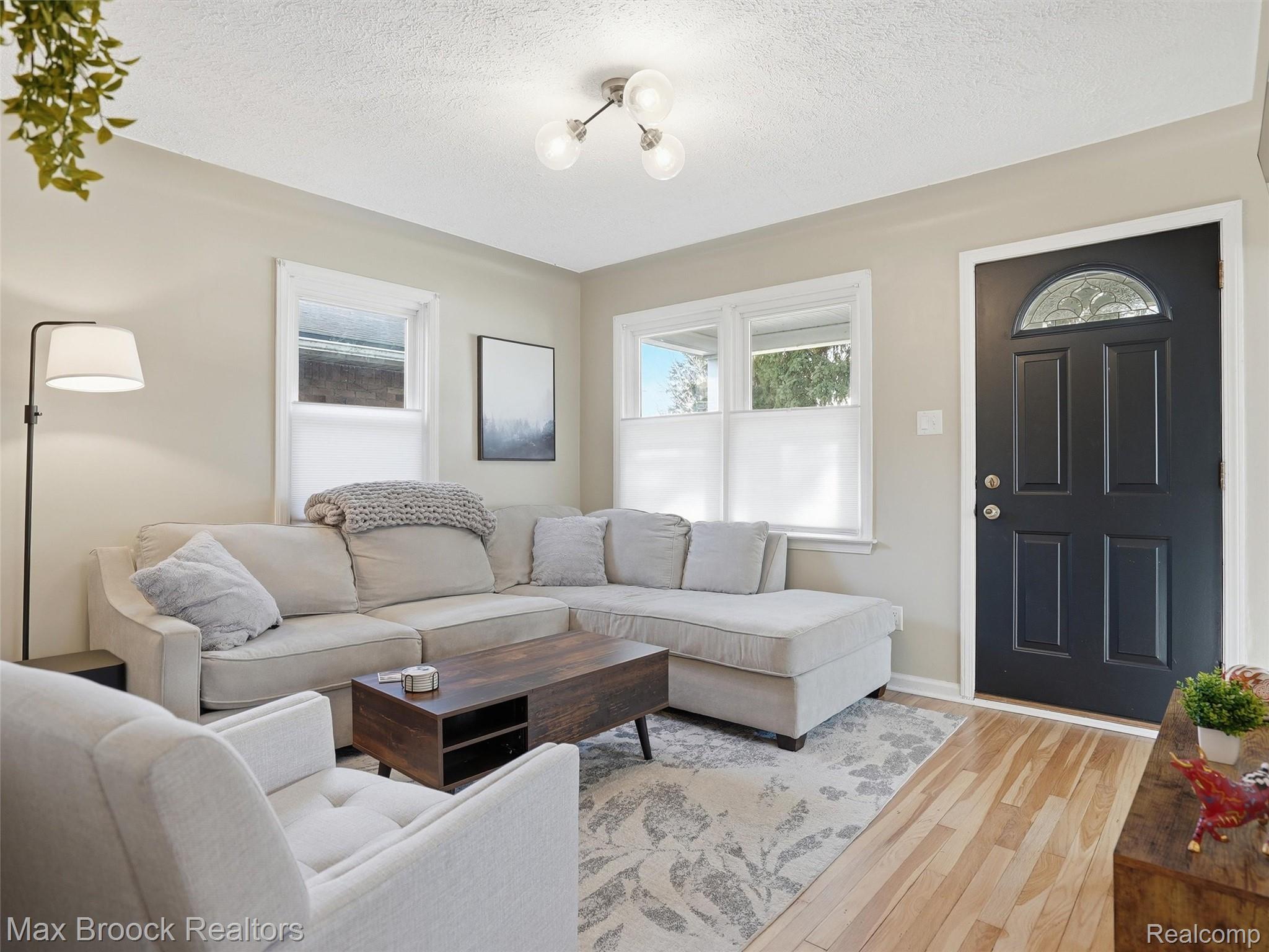 27199 Little Mack Avenue