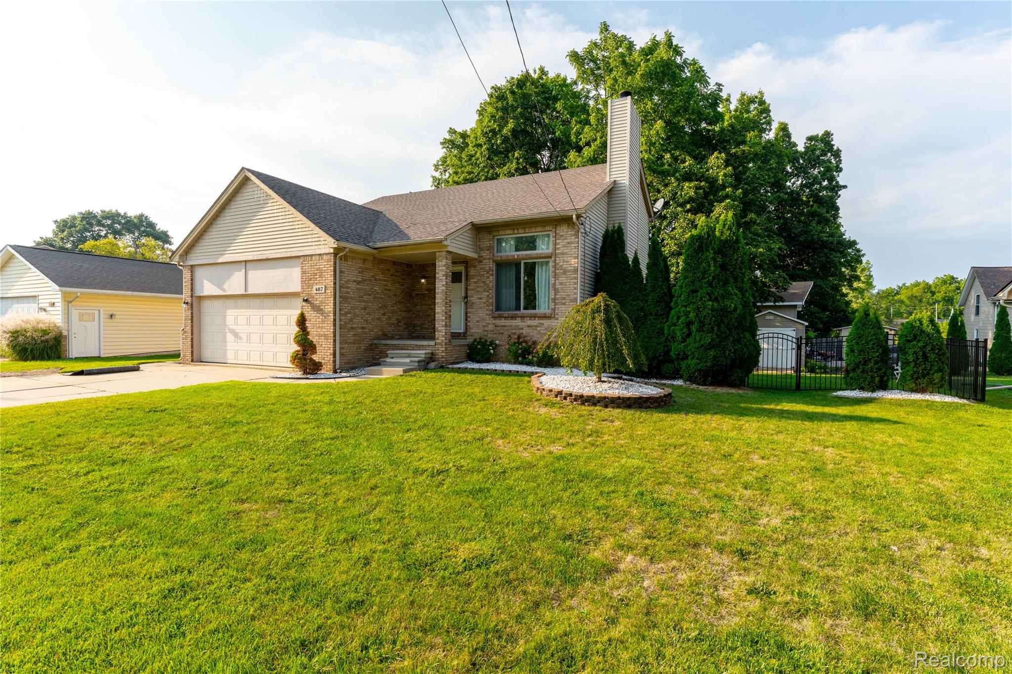 487 Glenn Court