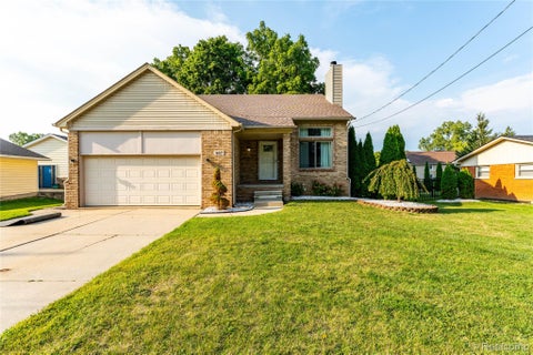 Photo of 487 Glenn Court, Lake Orion Village, MI 48362 (MLS # 20261070857)