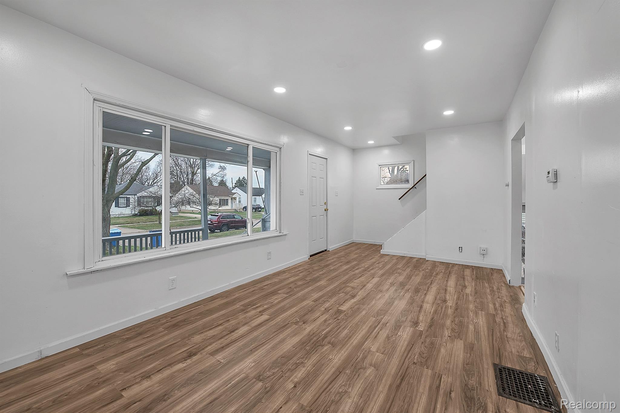 25439 New York Street